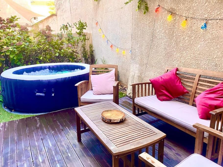 Magnifique Villa Avec Jacuzzi Au Pied Du Stade Saint-Denis  Luaran gambar